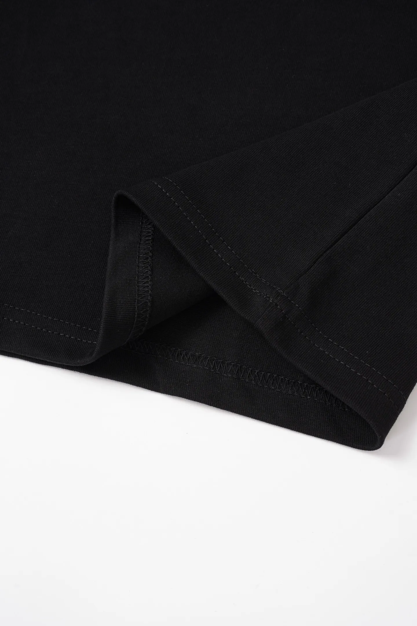 90 CH T 26 ， ， ， Same Style ， ， ， ， Same Style。 ：Black White Size：S M L XL